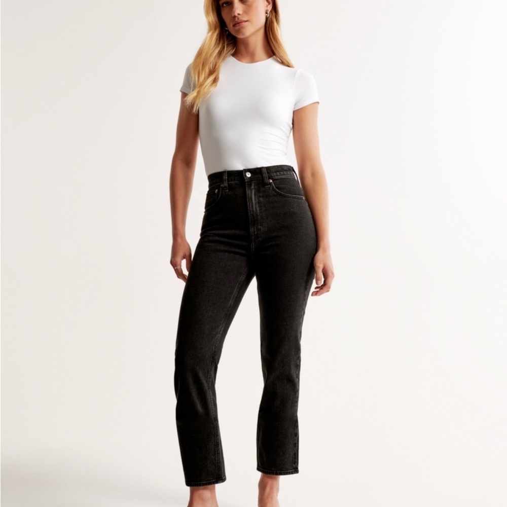 Abercrombie & Fitch Women's High-Rise Black Straight Leg Jeans